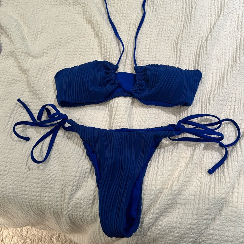 Blue bikini set